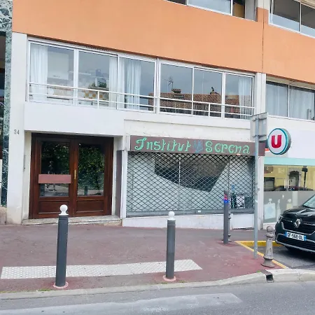 Cassisbeach Cassis